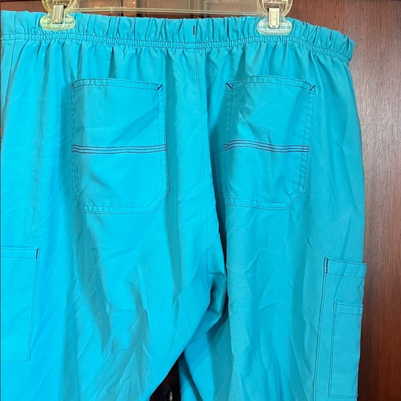 Carhartt Scrubs Turquoise and Purple trim Apparel Top size XL pants L - Picture 11 of 14